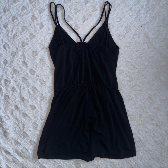 Charlotte Russe Neckline Accent Romper Size M - Picture 6 of 10